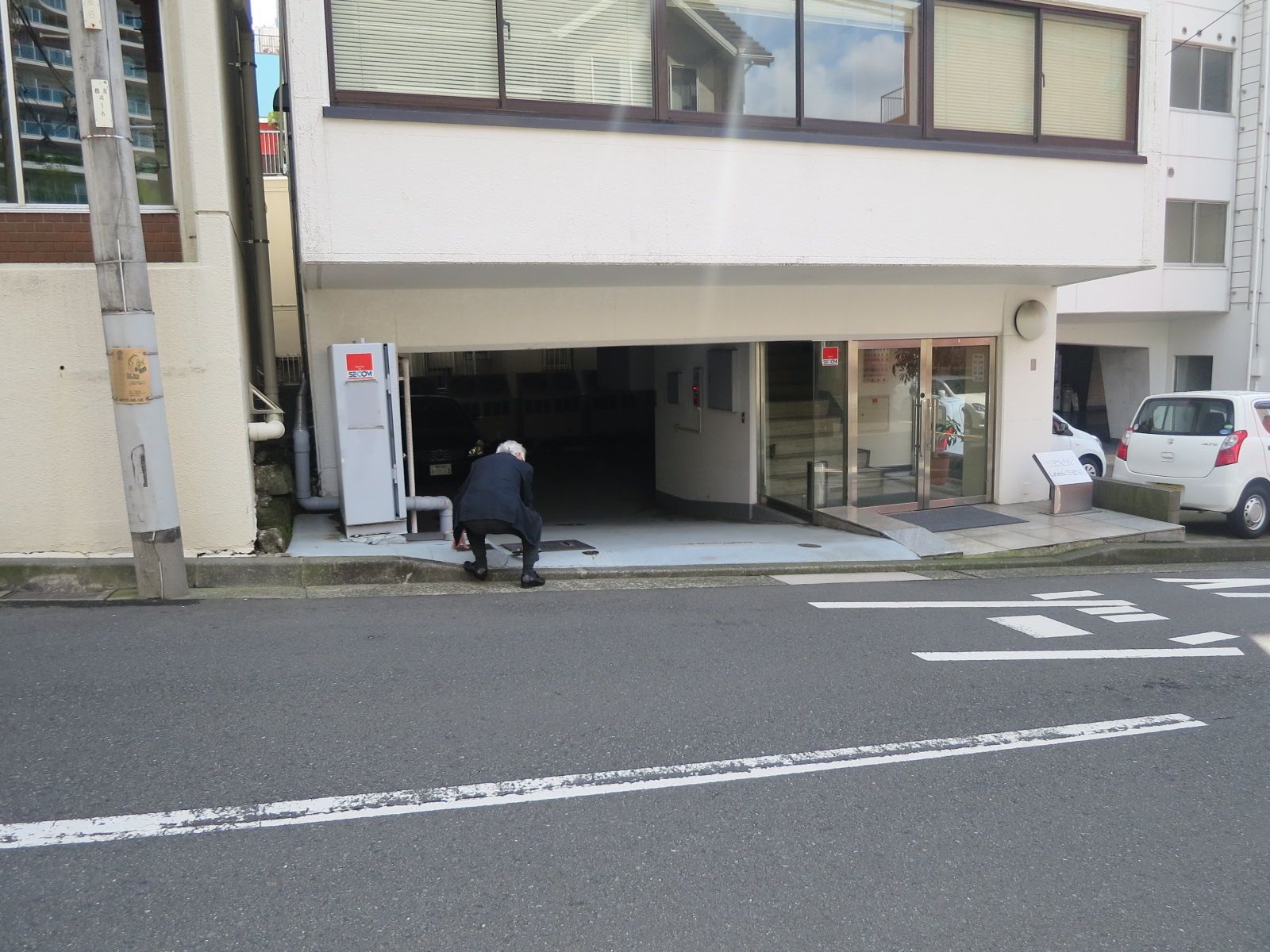 三栄ビル前面の通り