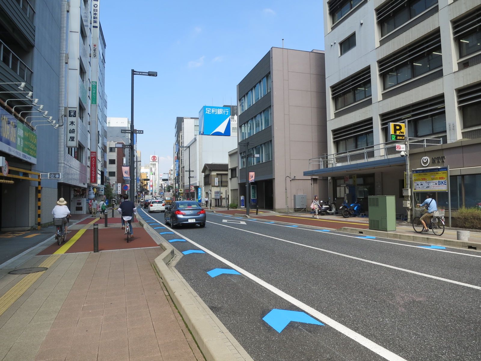 明邦下町ビルNo.18前面の通り