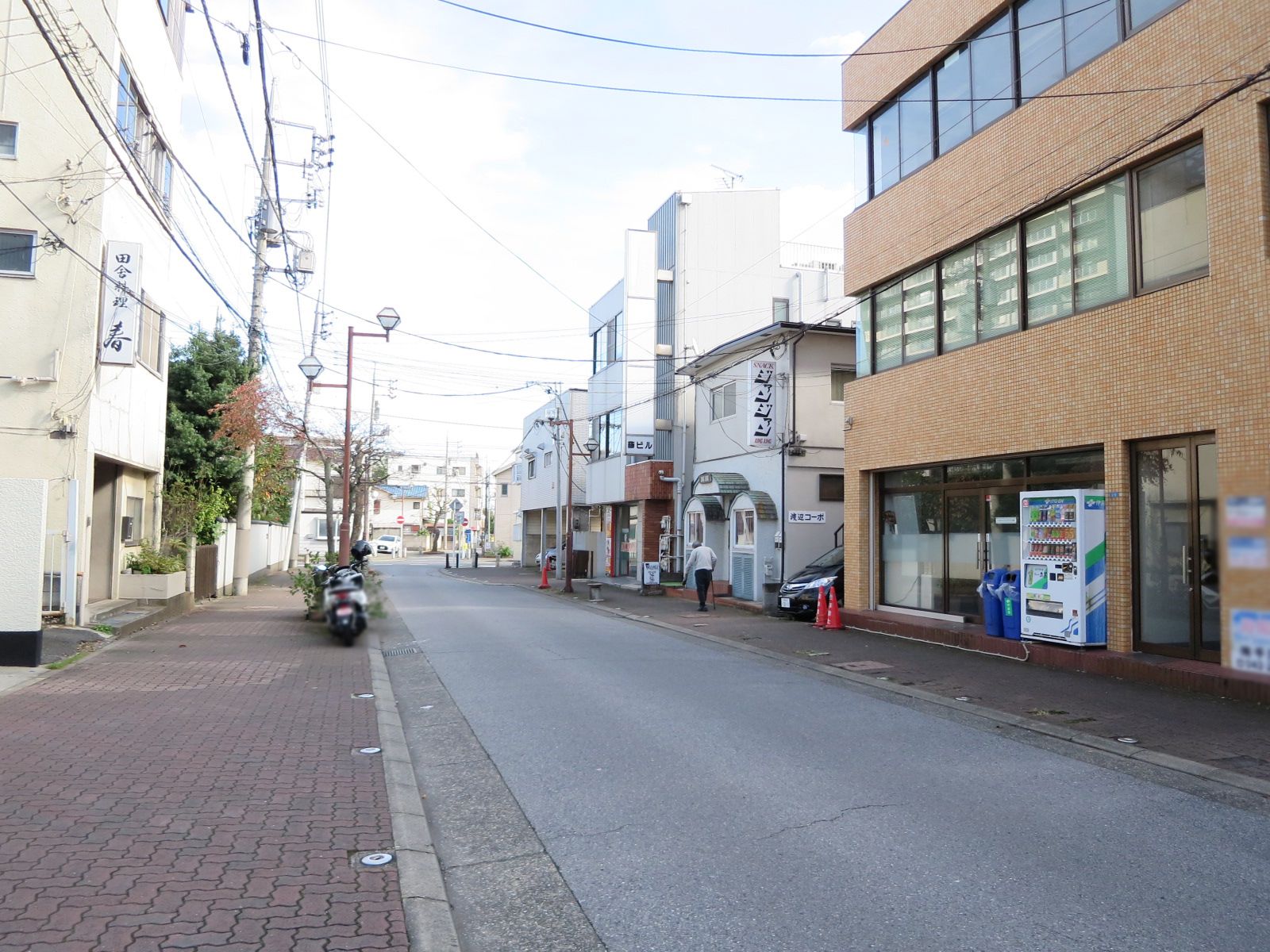 小川第5ビル前面の通り