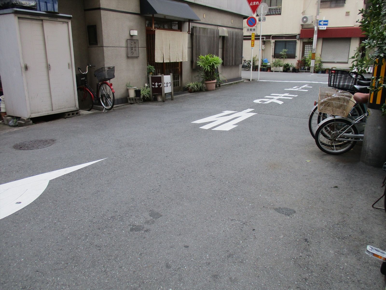 オフィス前面通り