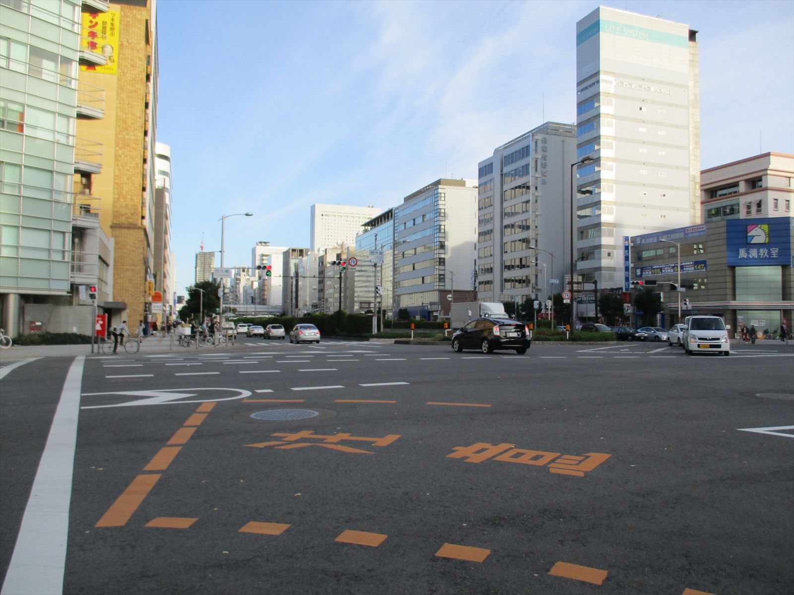 ビジネスゾーン北堀江近くの西大橋交差点