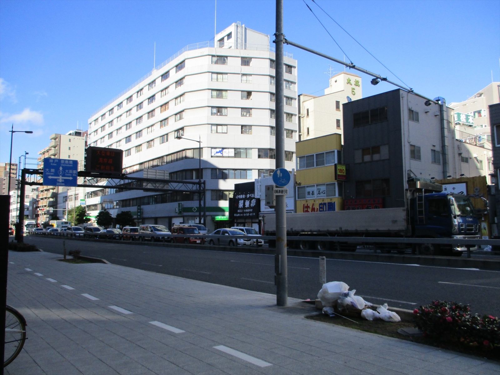 あさひビル前面の道路