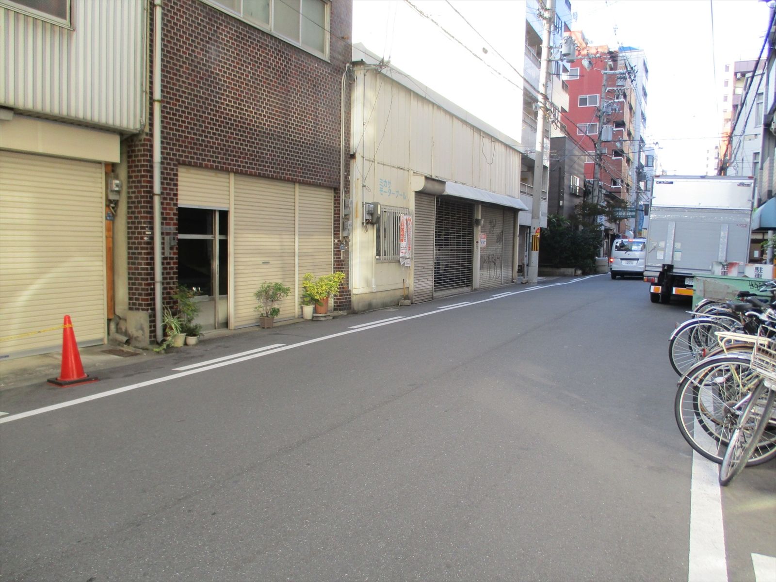 浜筋ビル前面の道路