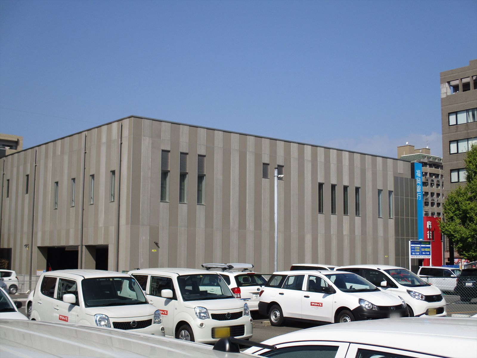 徒歩1分の福岡銀行筑紫通支店