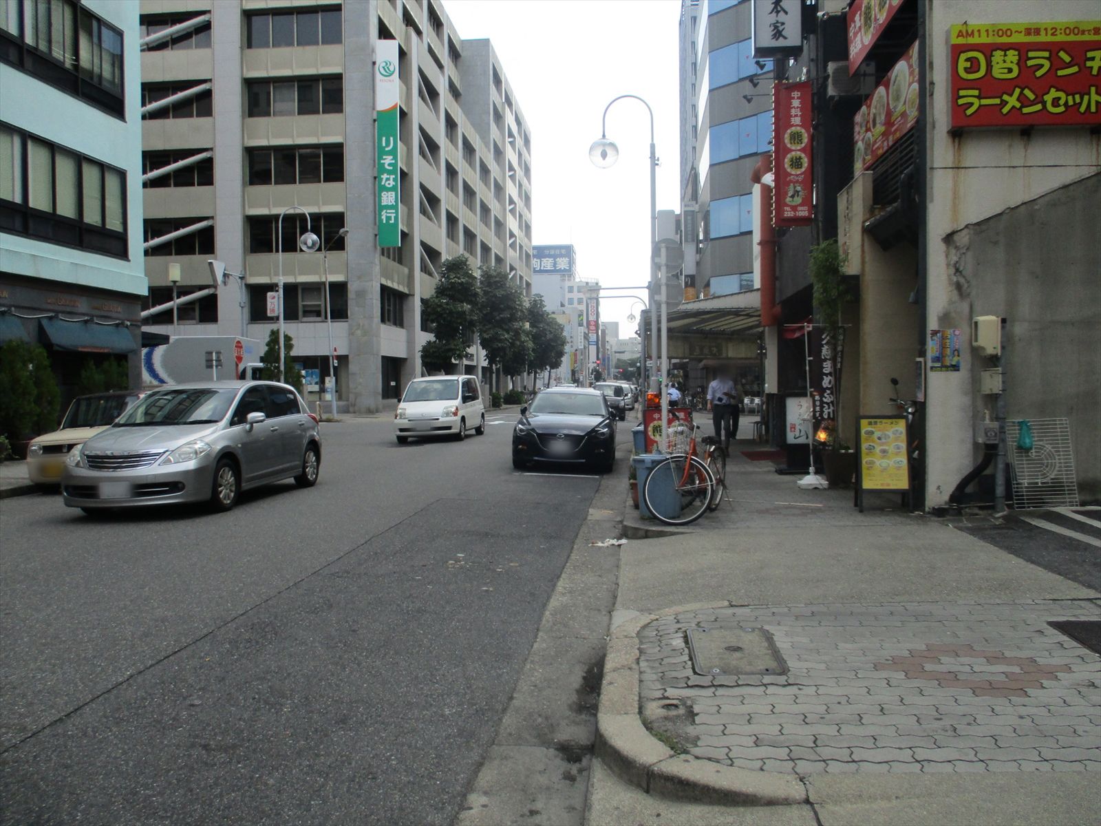 伏見スクエア前面の桑名町通