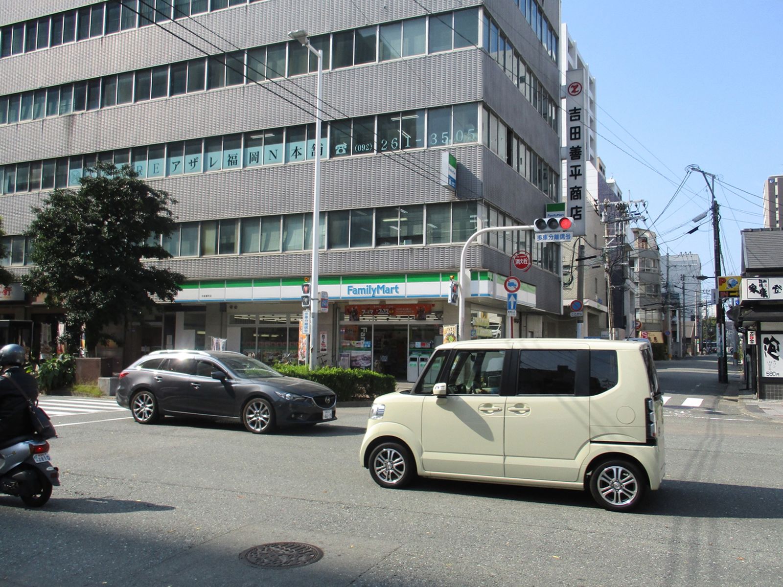 呉服町駅近くのファミリーマート