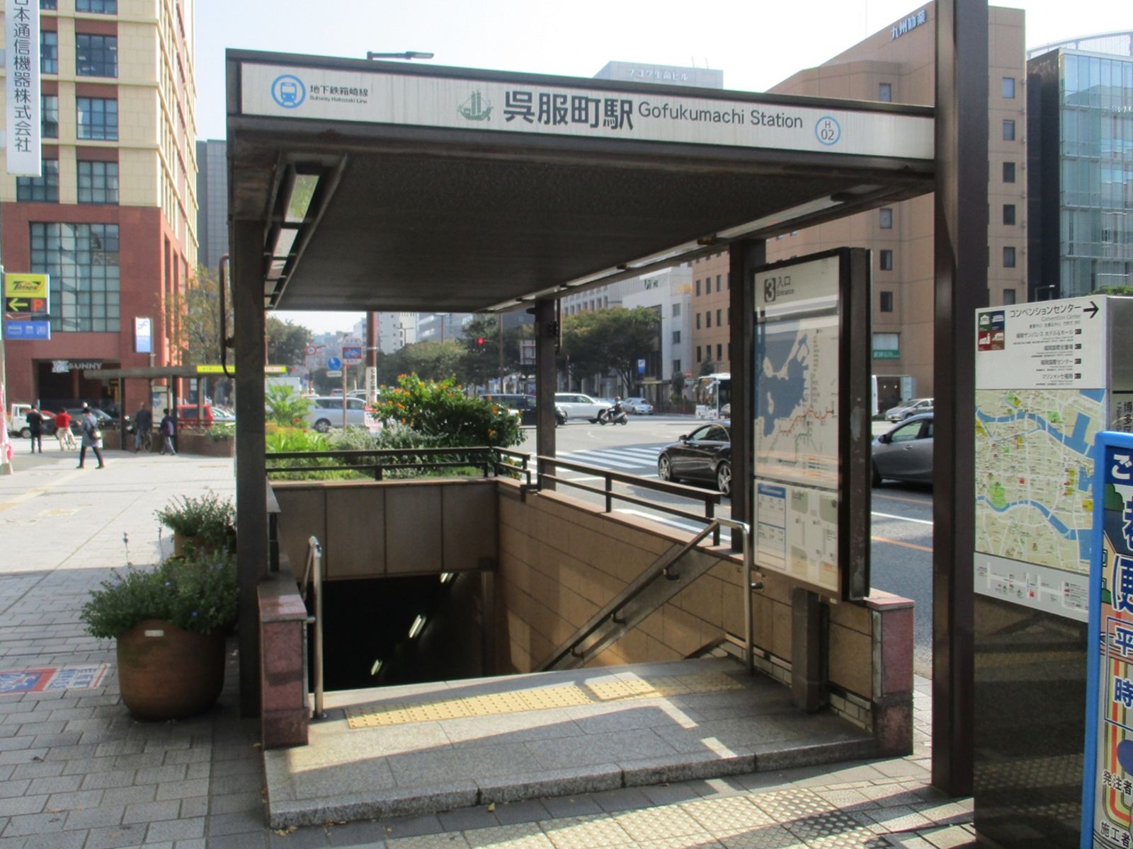 最寄りは地下鉄箱崎線の「呉服町駅」