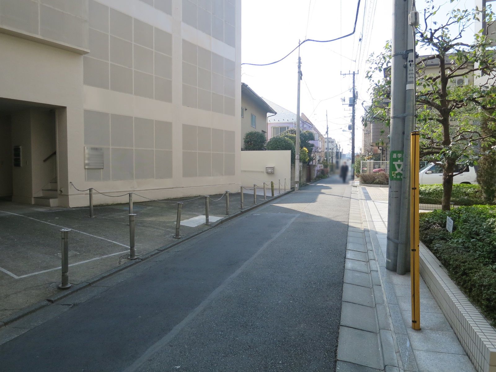 フジ参宮橋ビル前面の通り