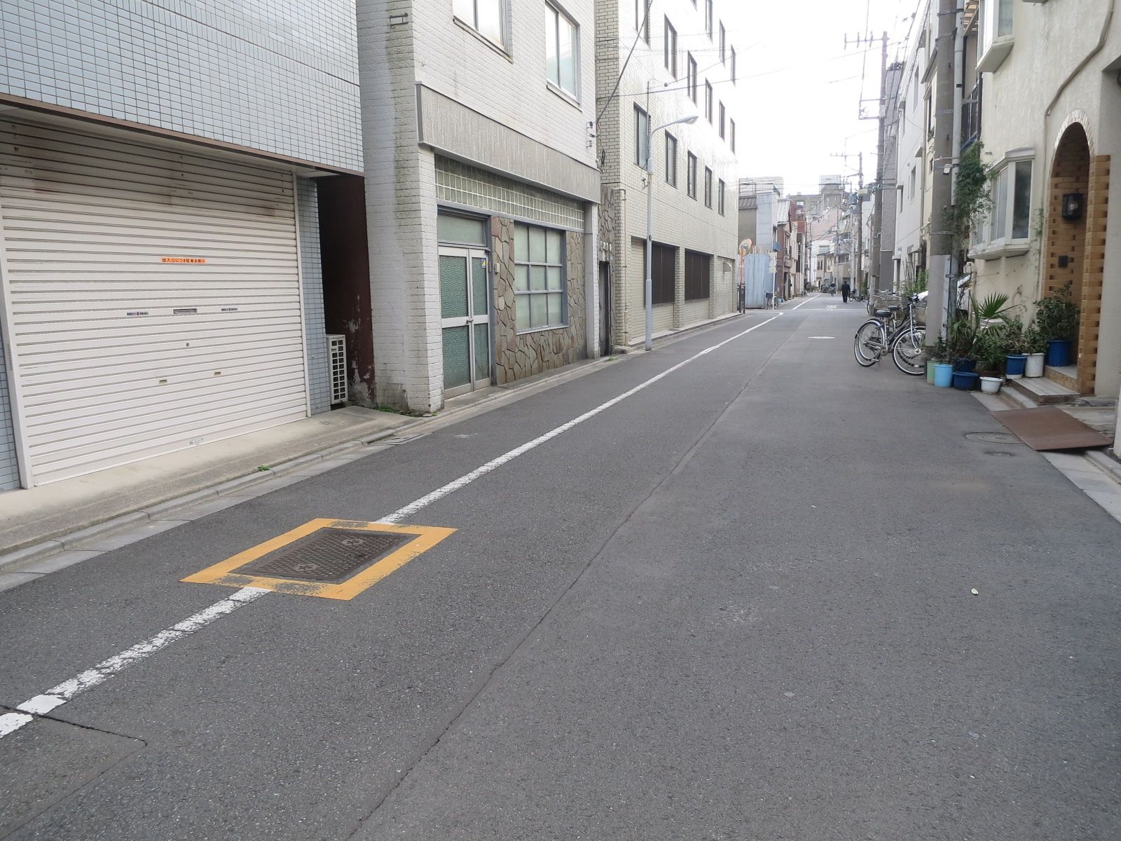 柳原ビル前面の通り