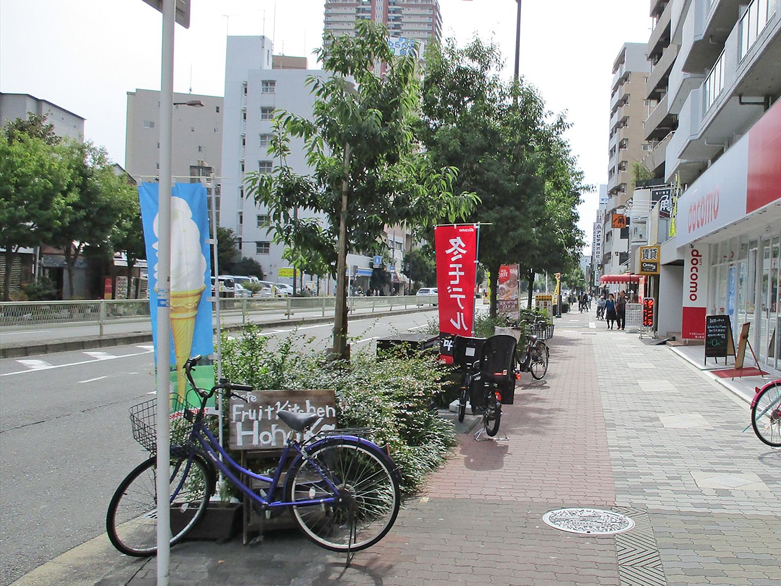 森ノ宮RKビル前面の通り