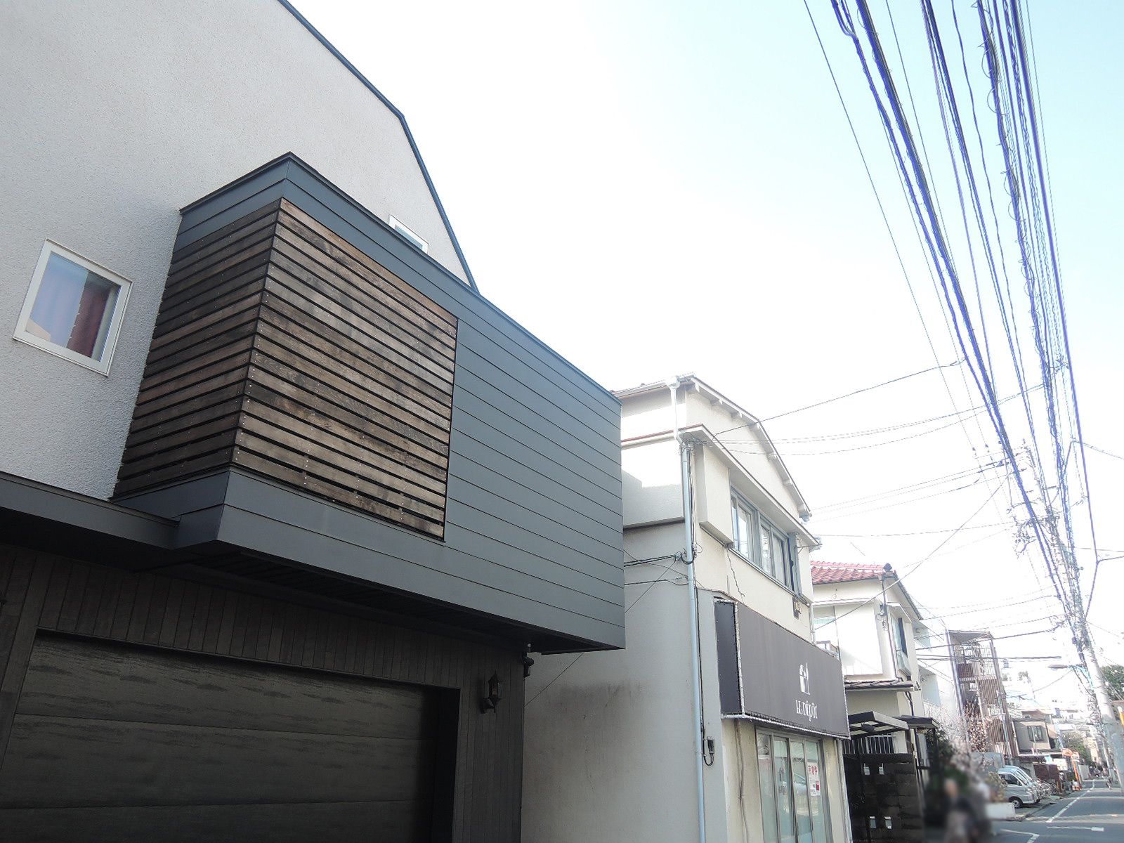 周囲は住宅街