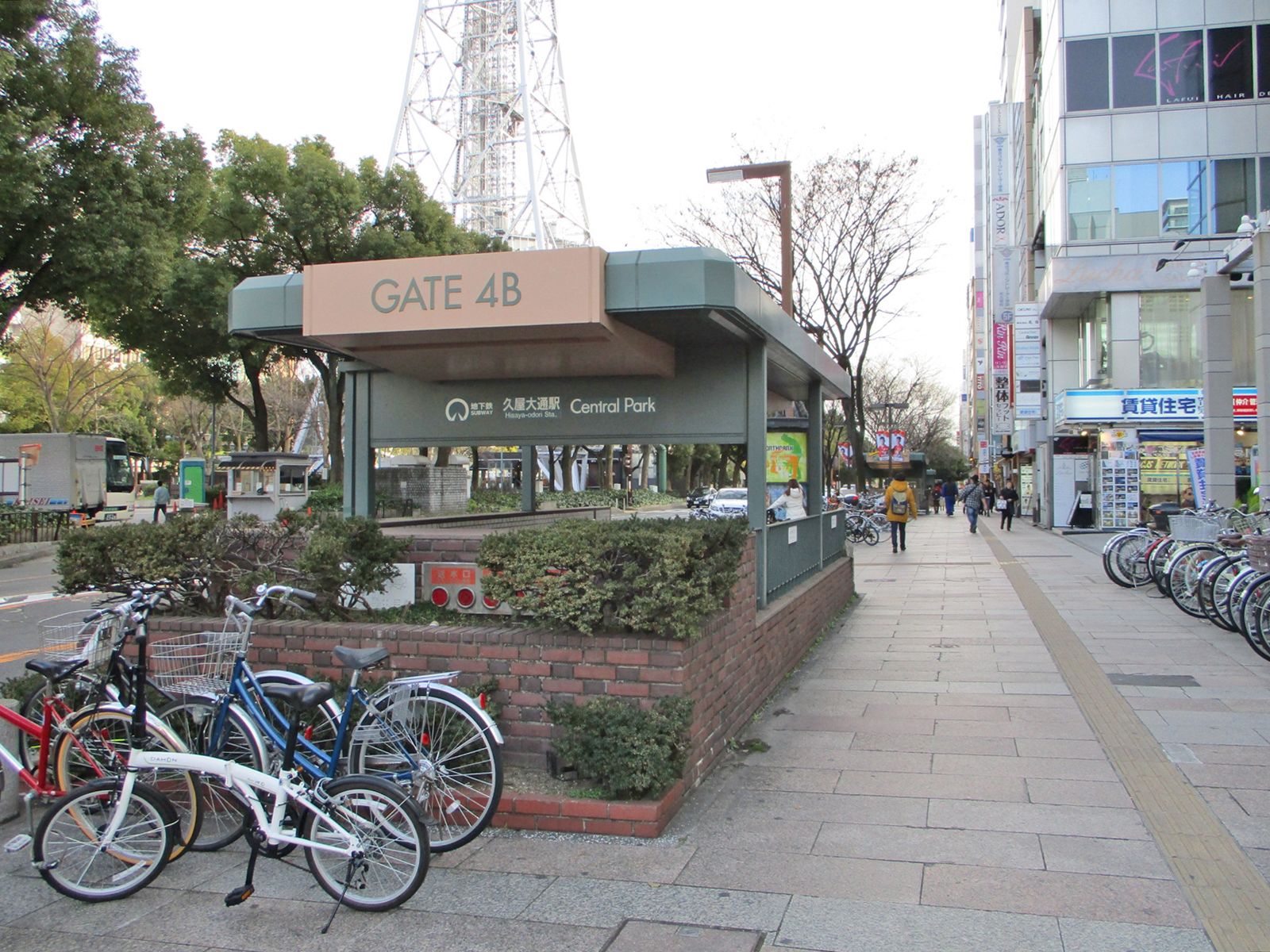 最寄りの「久屋大通駅」4B出入口