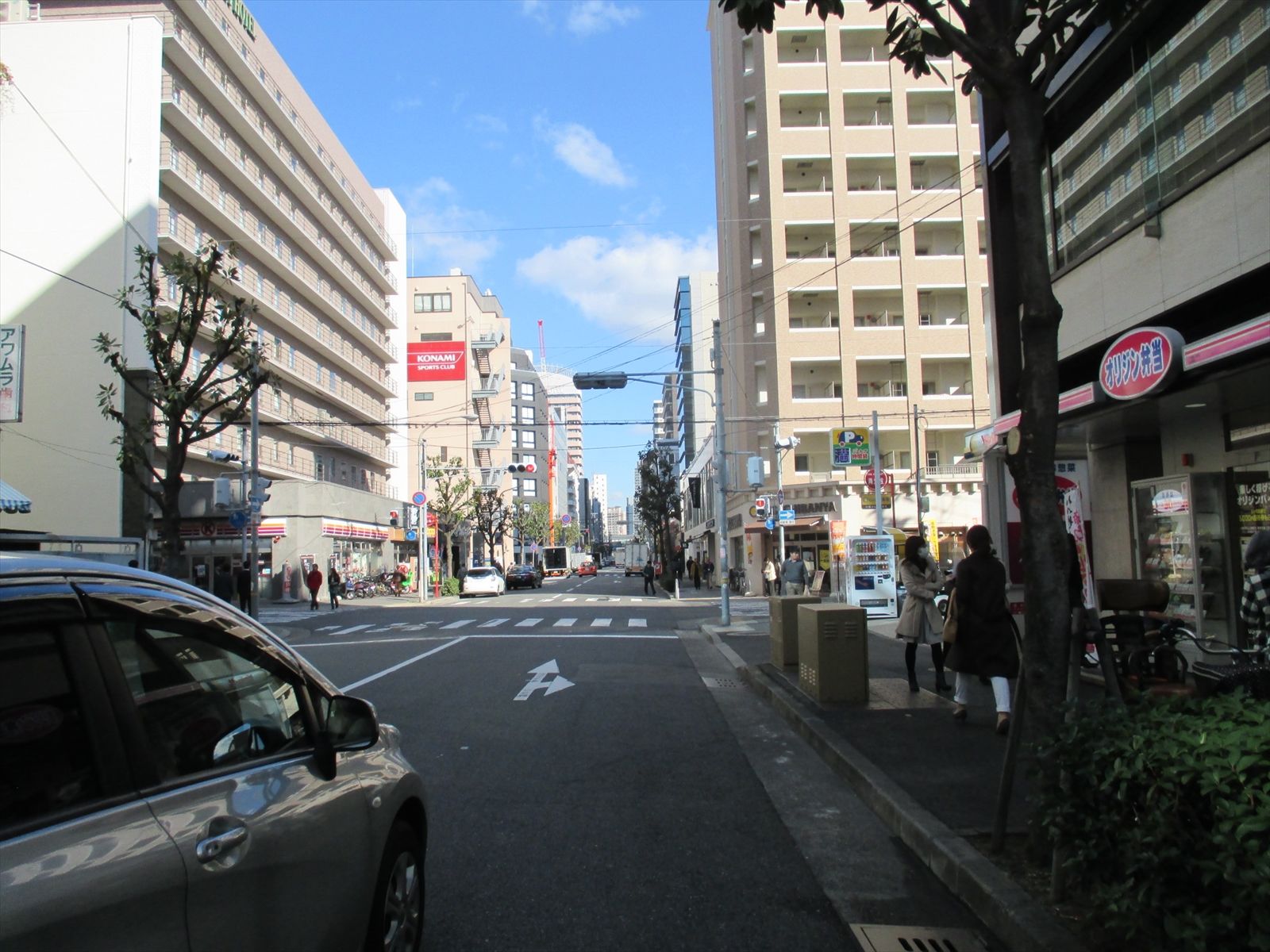 ウェンブレービル前面の通り