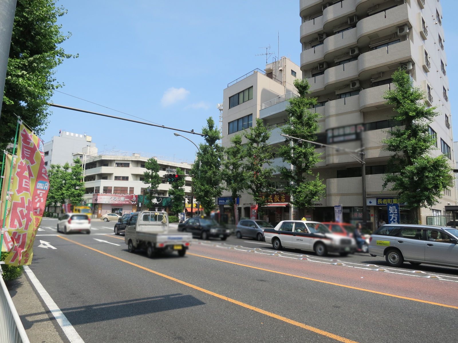 長者町福神ビル前面の通り