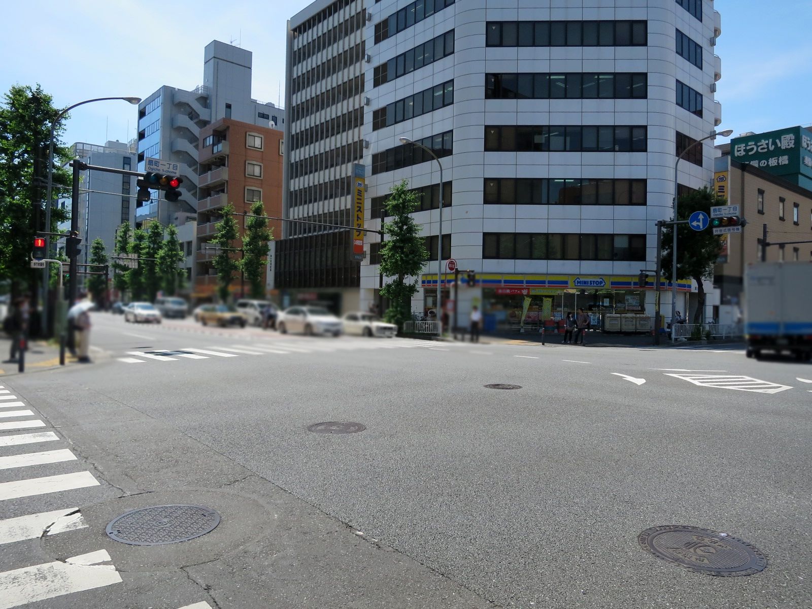 扇町一丁目交差点向かい