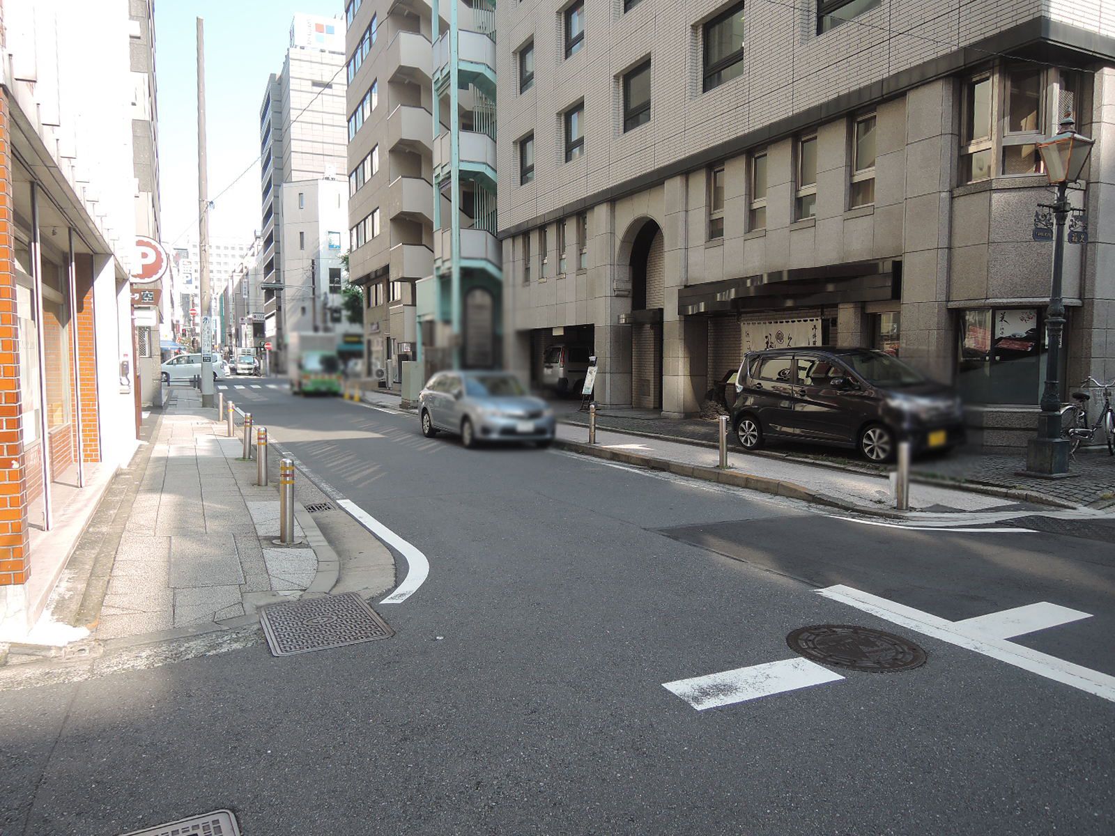 福久ビル前面の通り