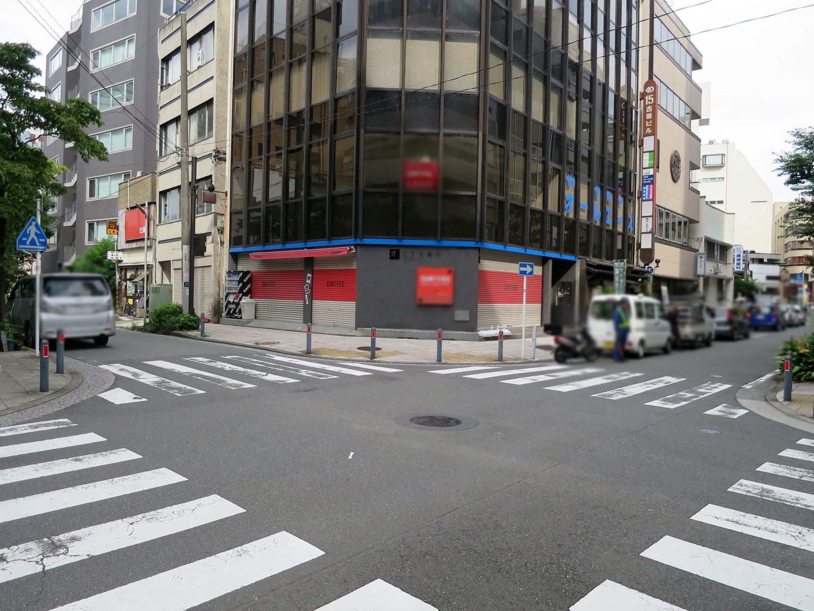 ST馬車道前面の通り