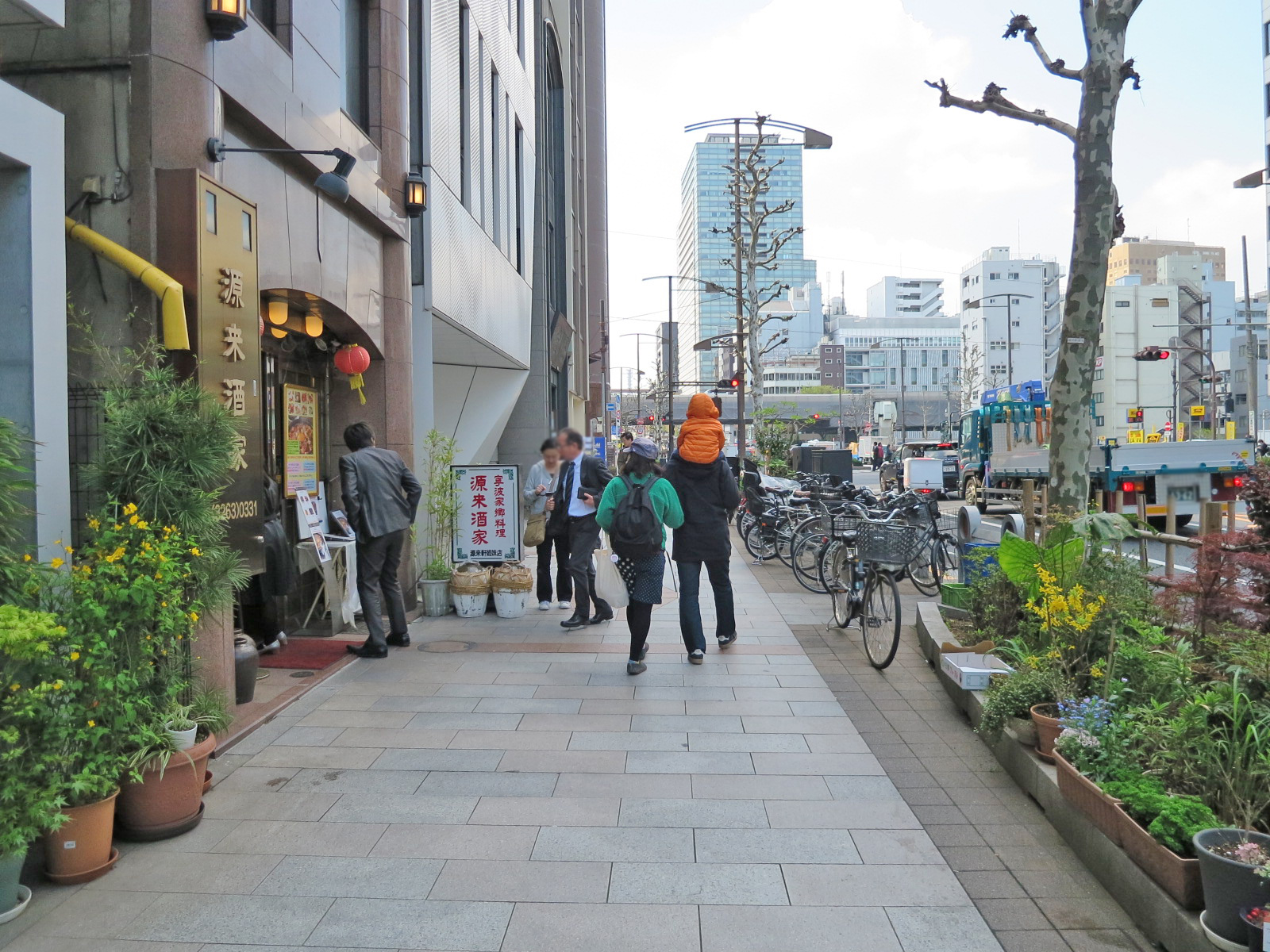 神保町SF3前面の通り