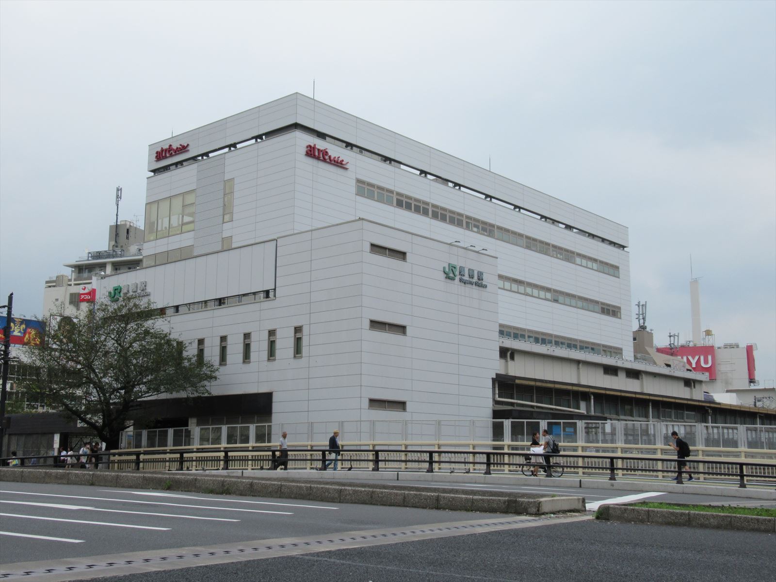 最寄りの「巣鴨駅」