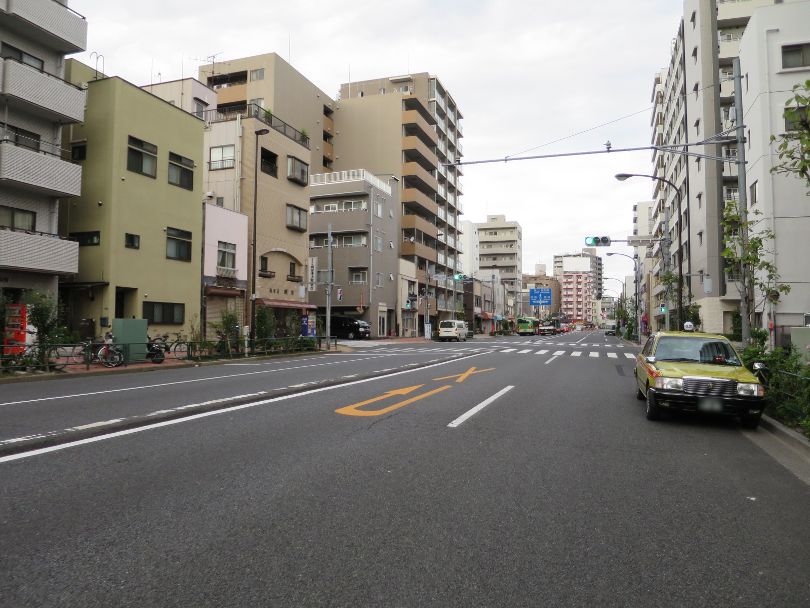 前面の清澄通り