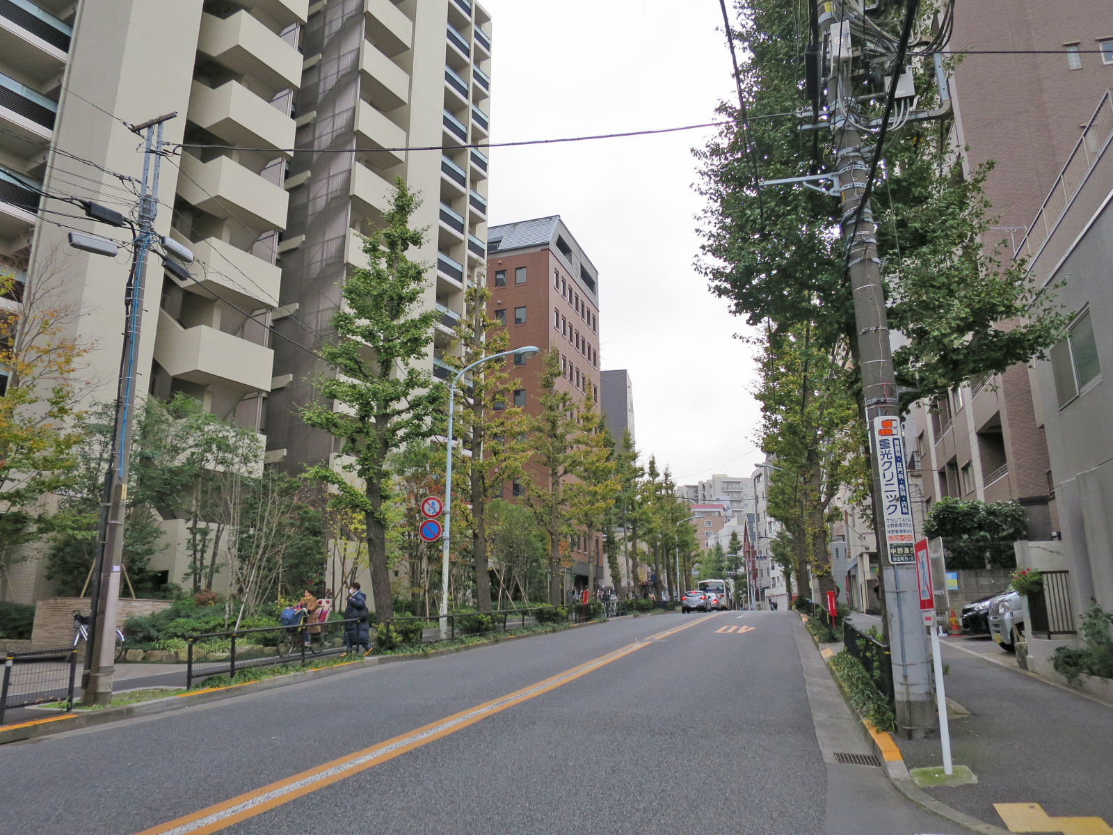 周辺は住宅やマンションが多いエリア