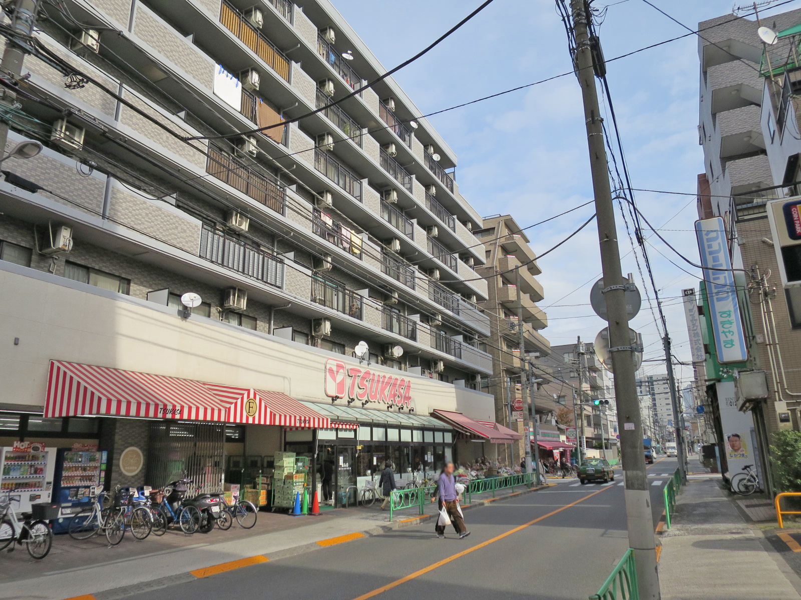 周辺は住宅やマンションが多いエリア
