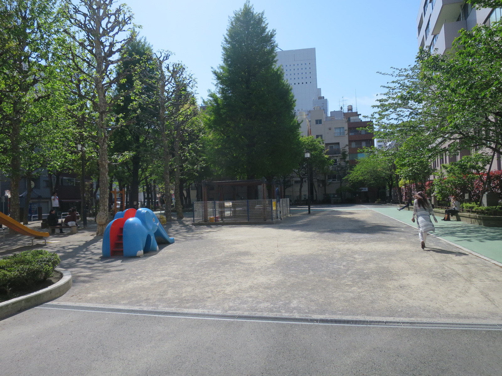 近くの西町公園