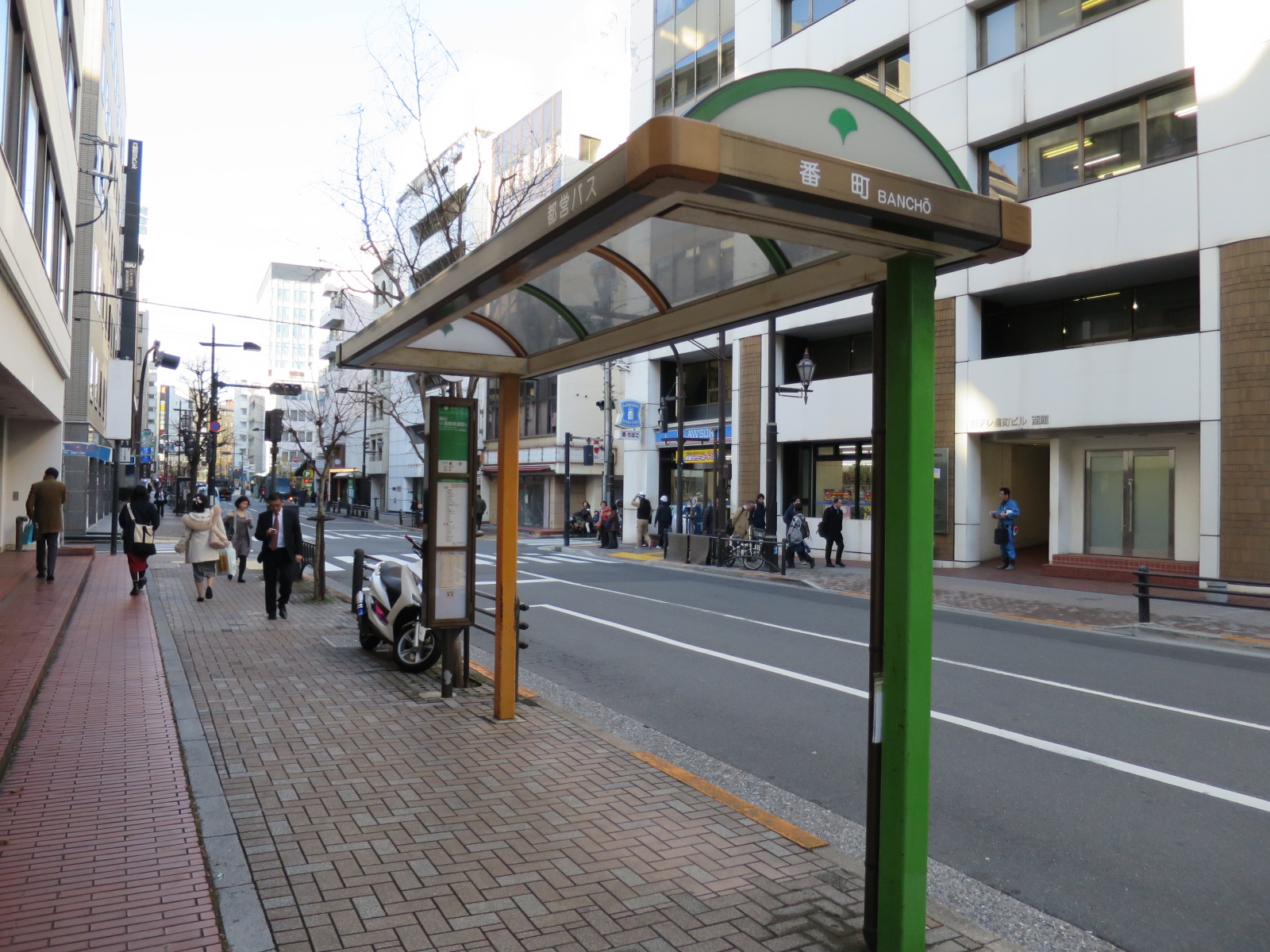 近くのバス停「番町」