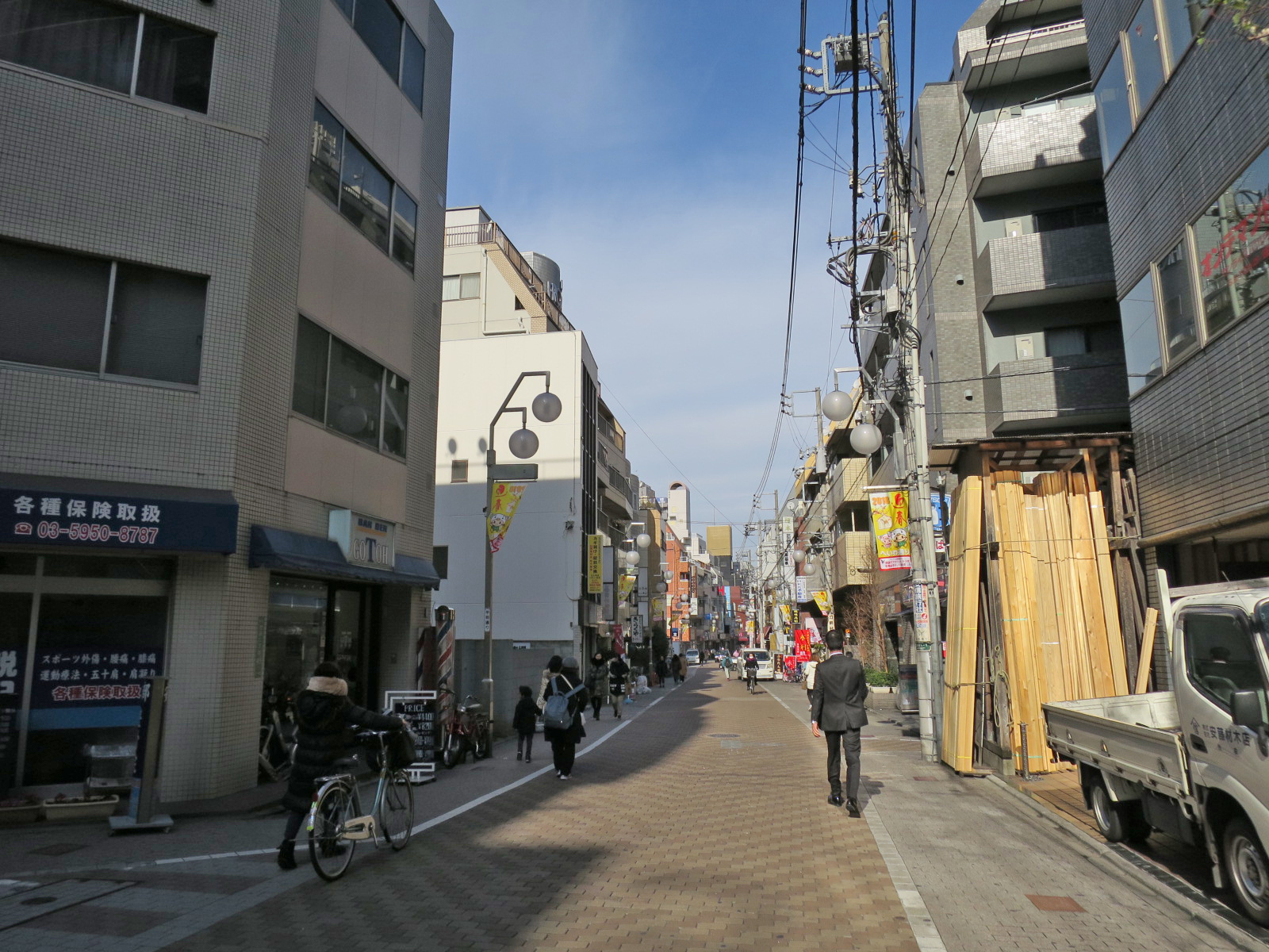 周辺は静かなエリア