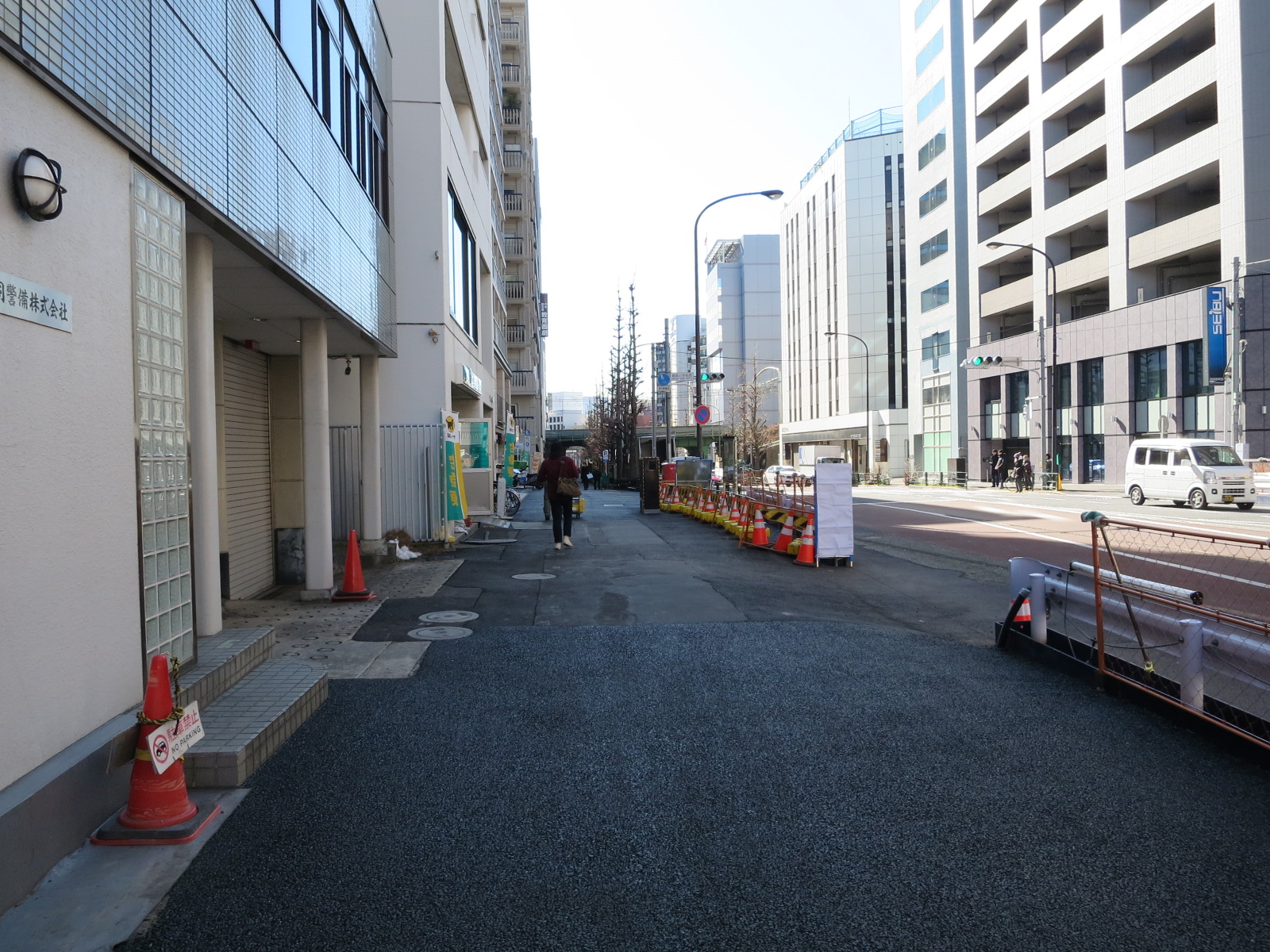 代々木エクセラン前面の通り