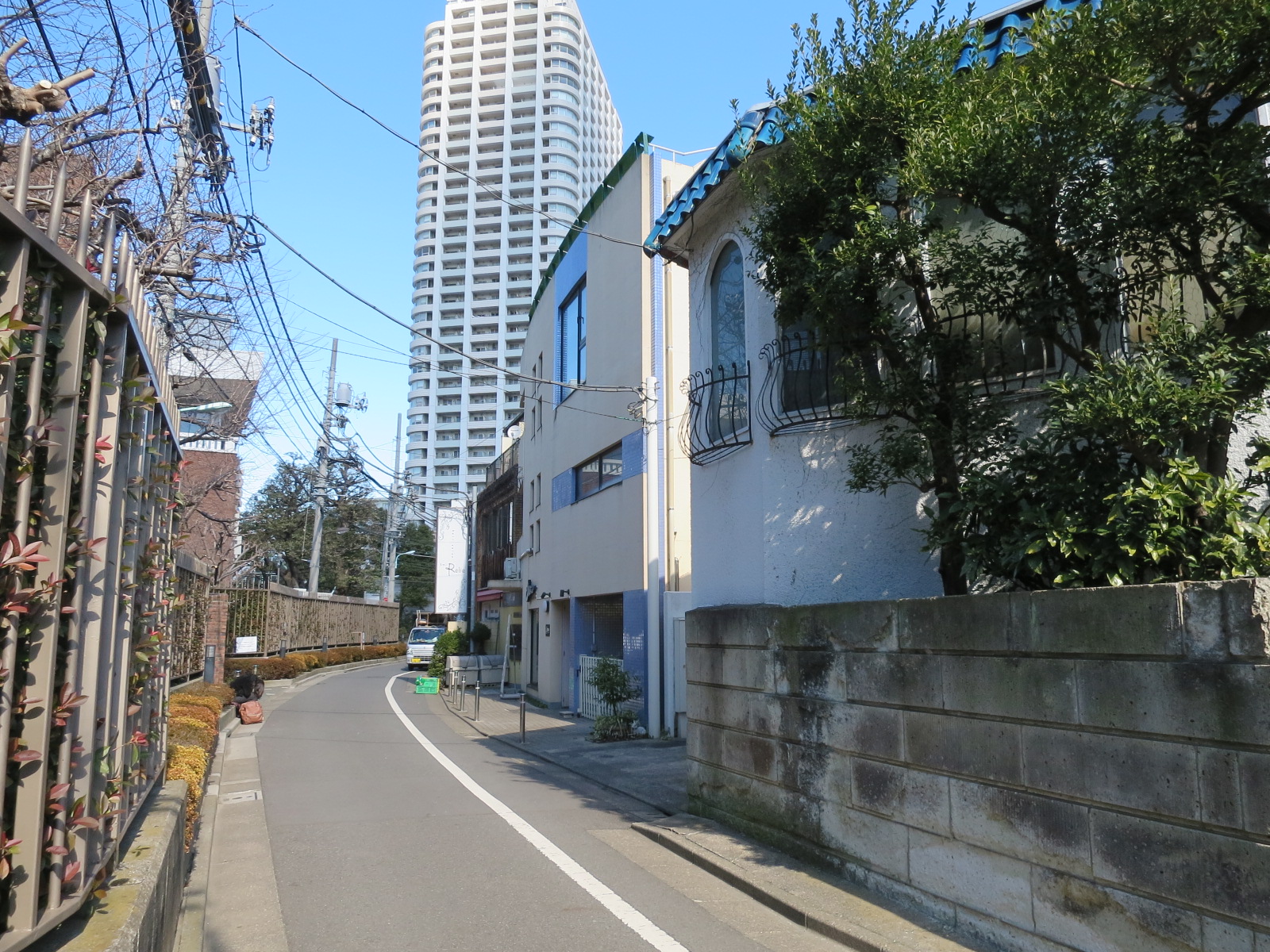 周辺は住宅街で静かなエリア