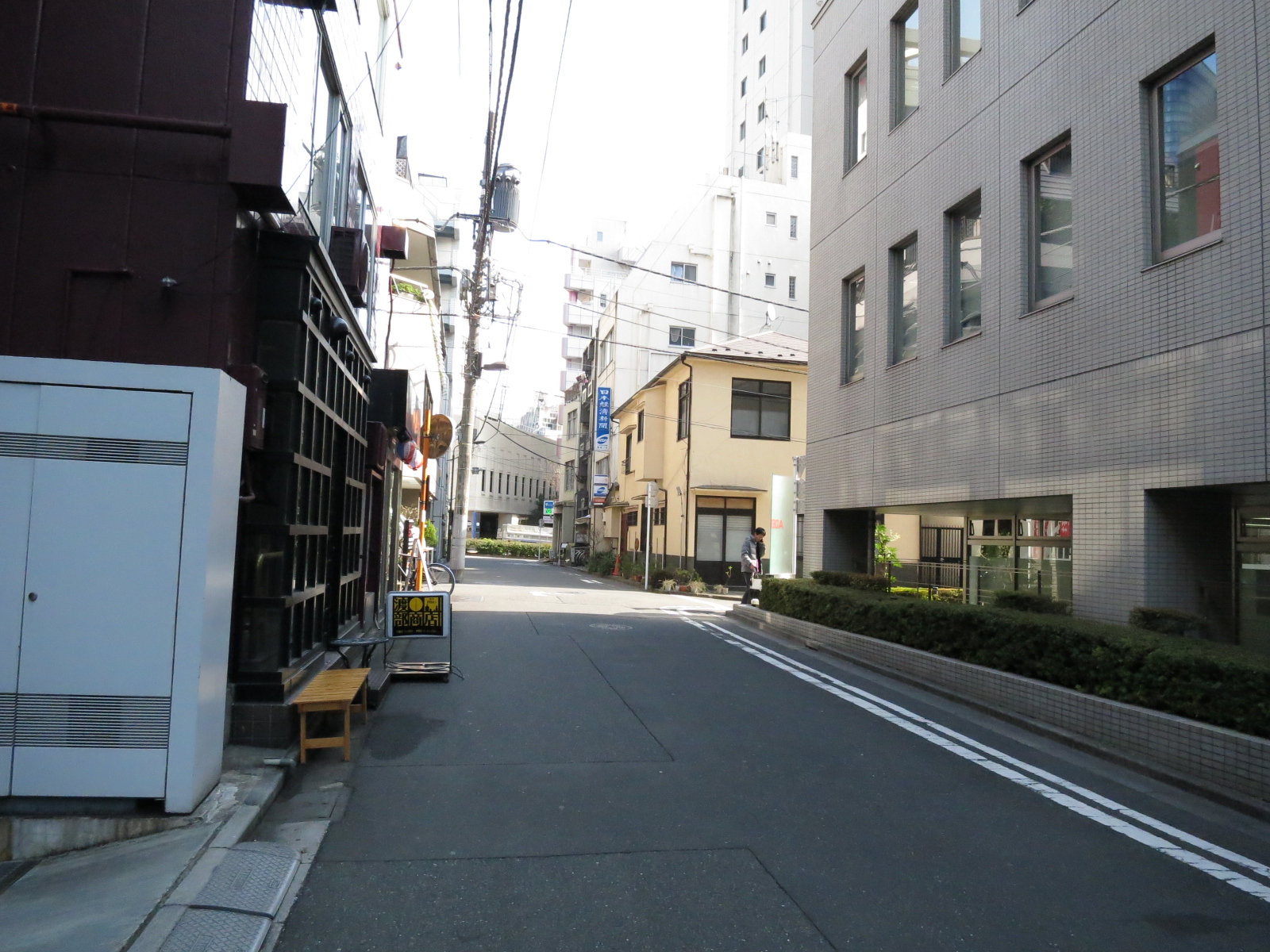 閑静なオフィス街