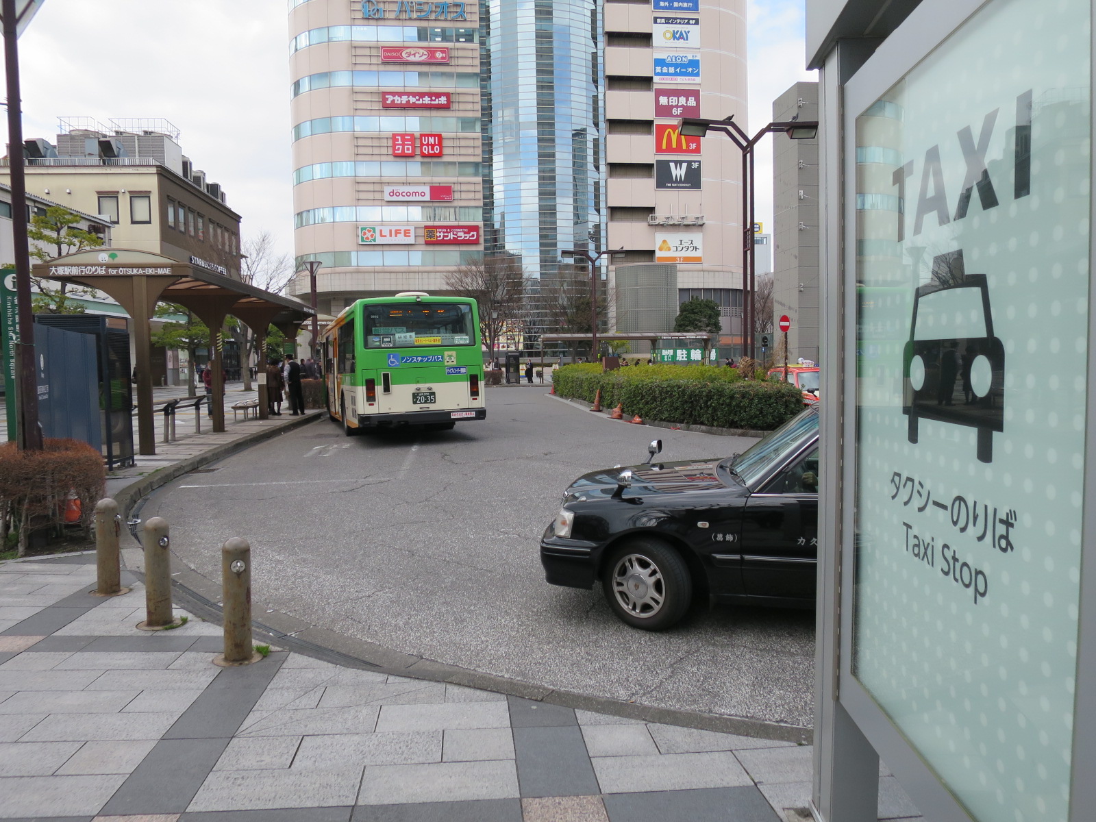 駅まで出ればタクシー、バスも利用可