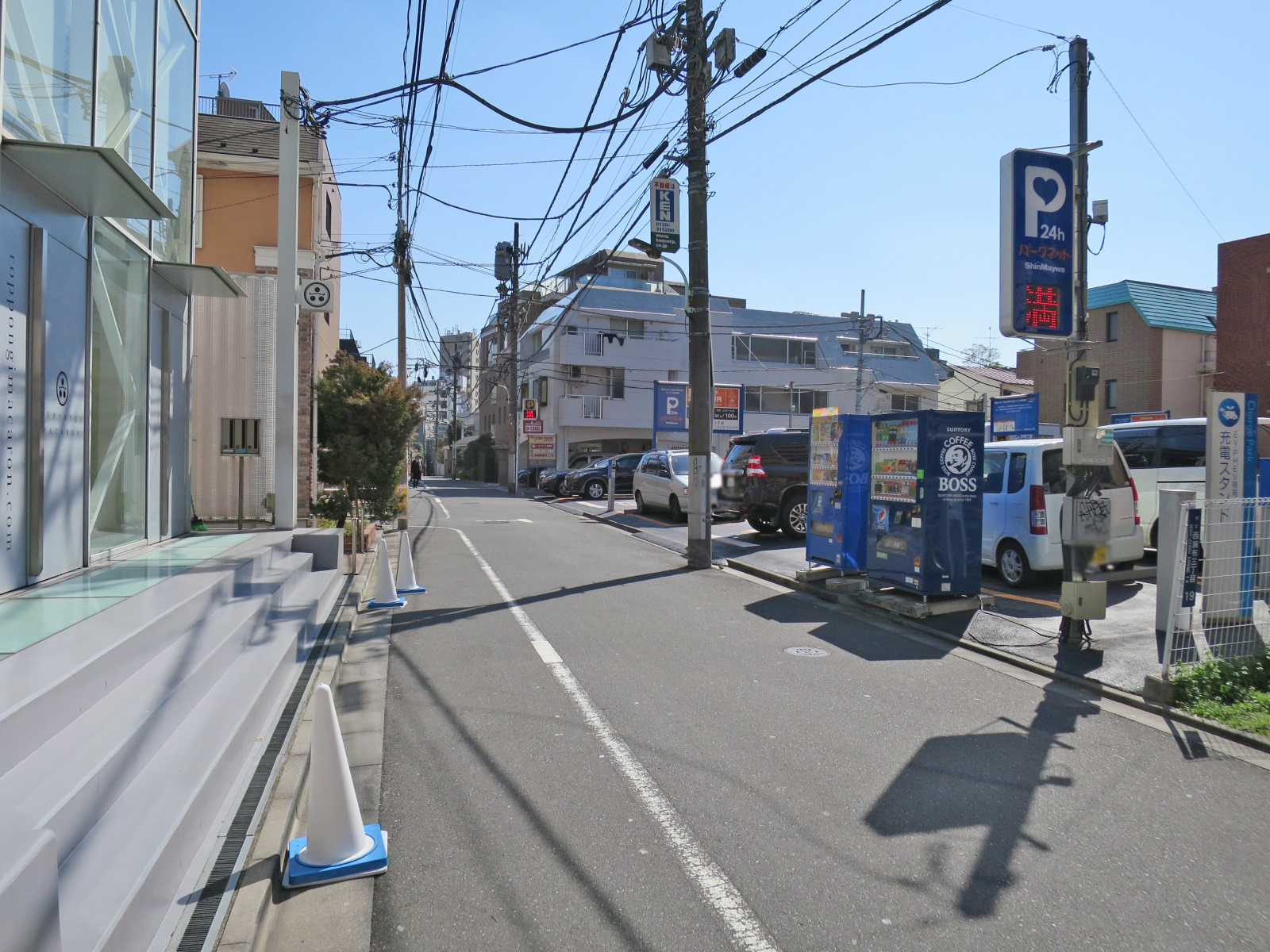 周辺は静かなエリア