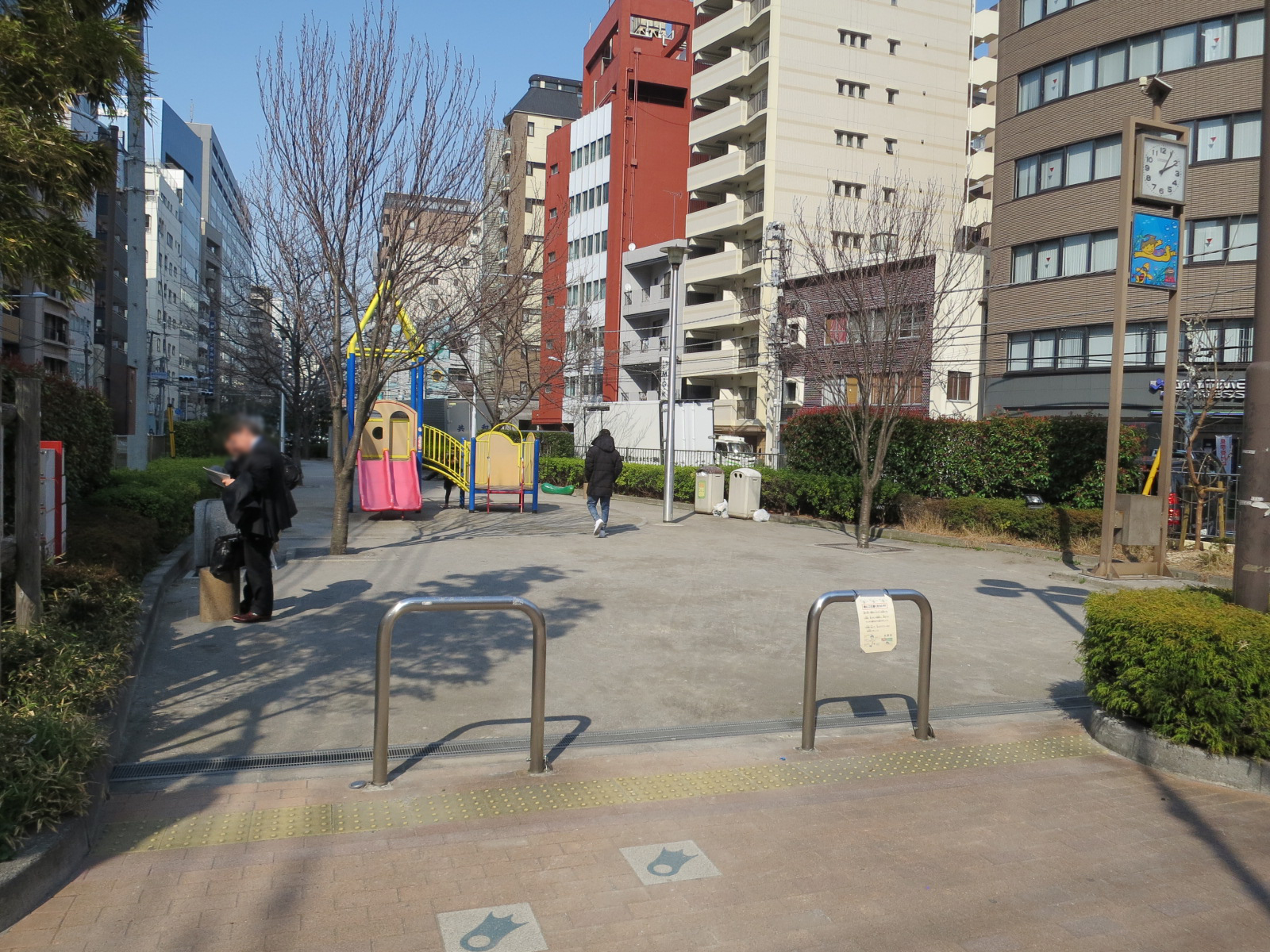 向かいの北上野児童遊園