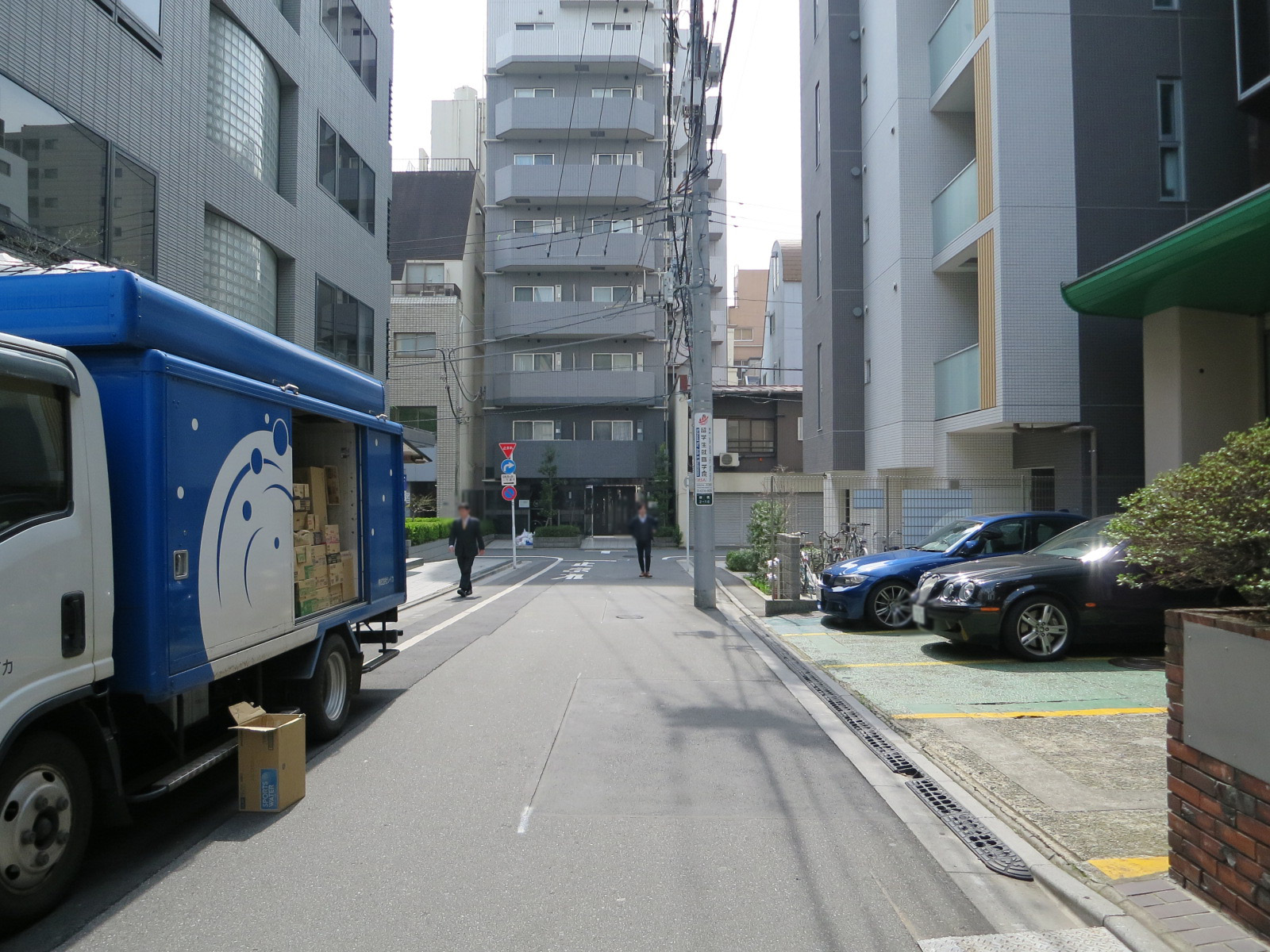 柳橋二丁目ビル前面の通り