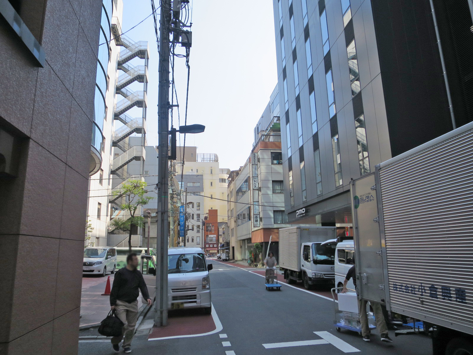 周辺は静かなエリア