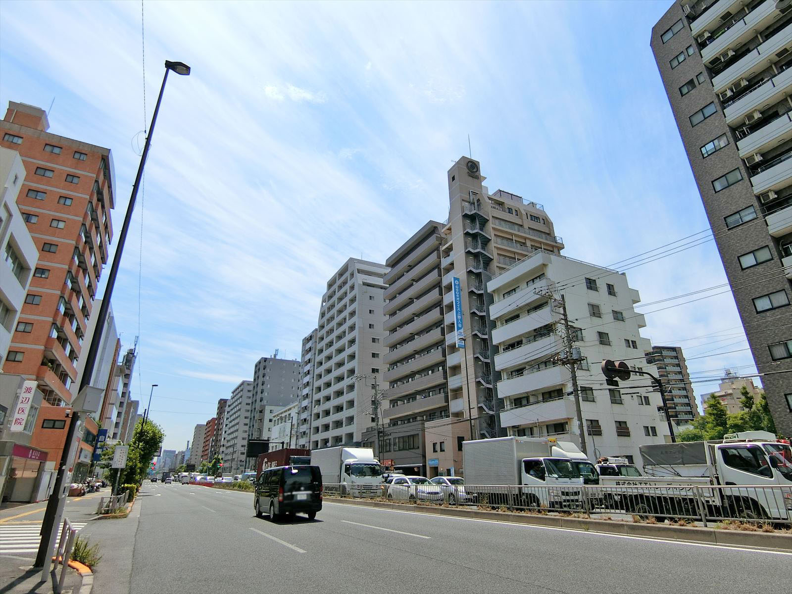 昭和通り沿いの立地