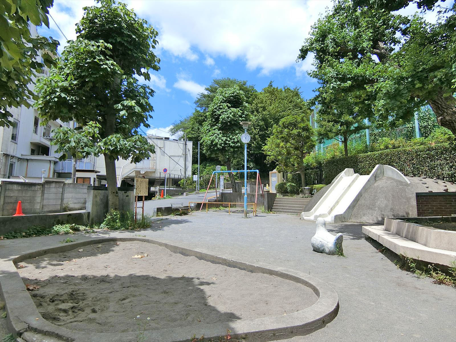 近くの宮下児童遊園
