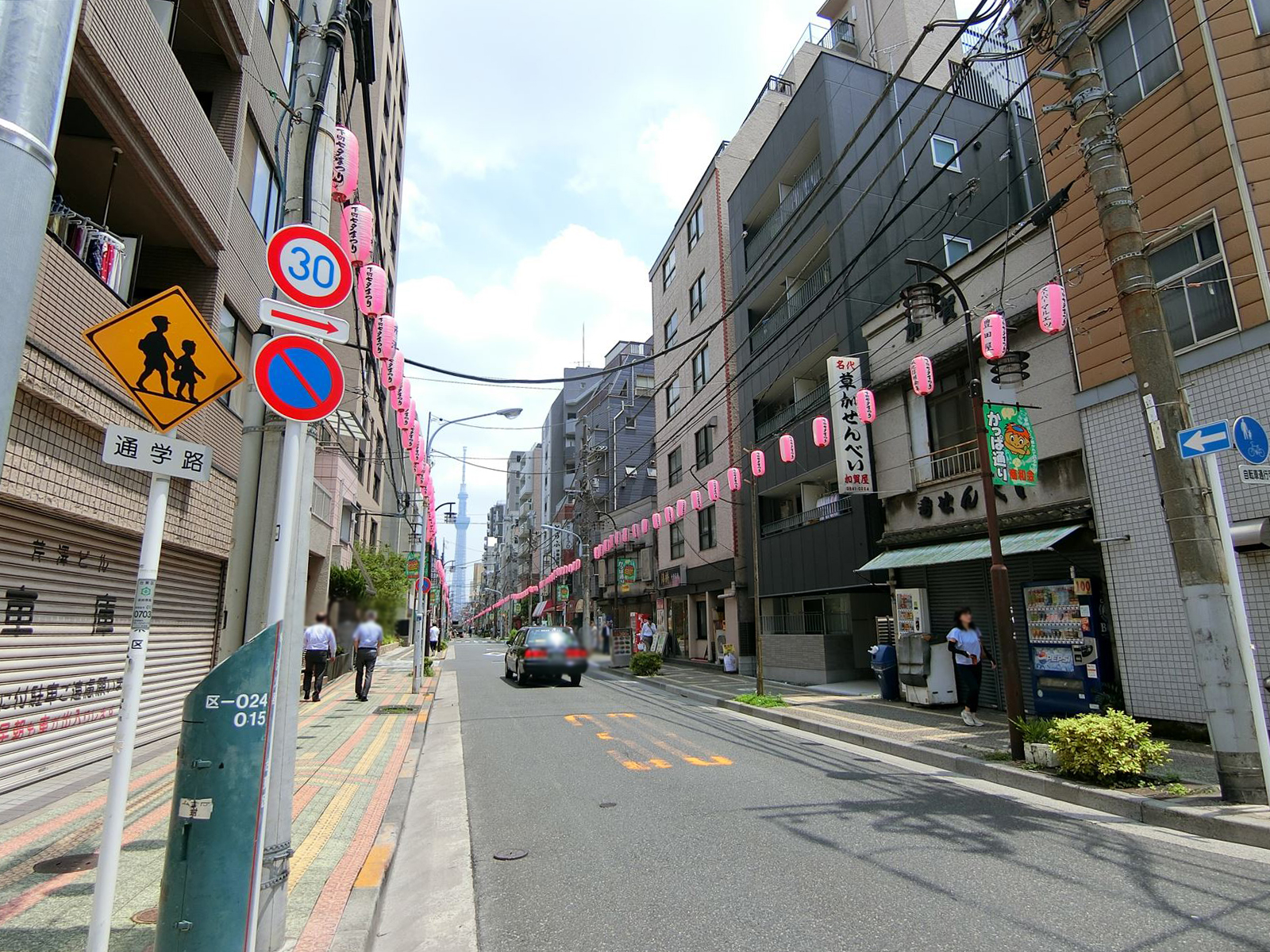 近くの合羽橋本通り