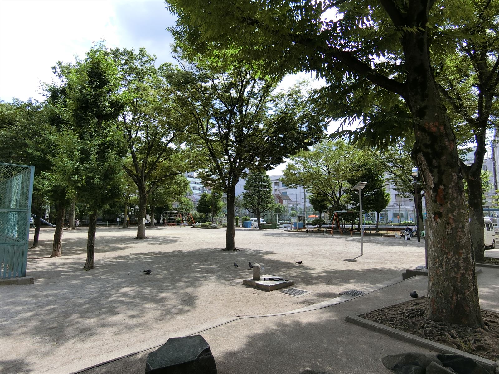 徒歩3分の業平公園