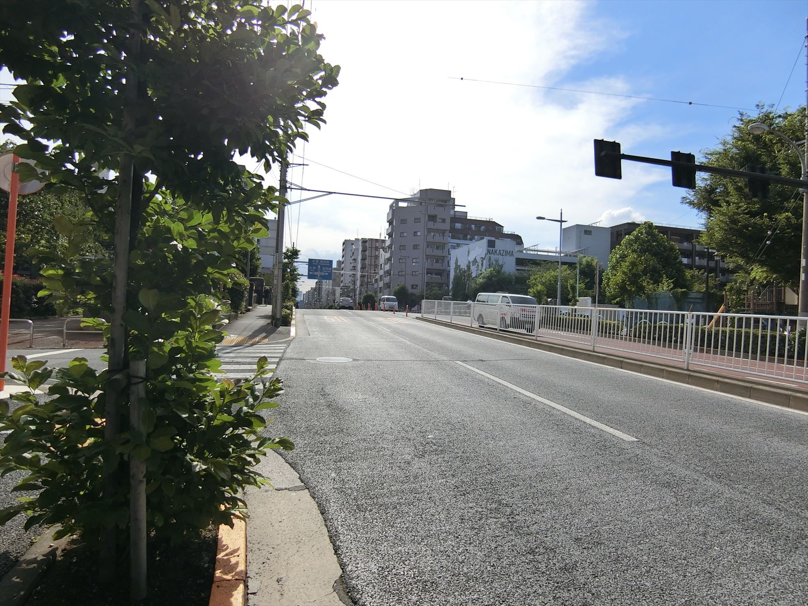 前面の蔵前橋通り