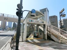 徒歩圏内の「白金高輪駅」