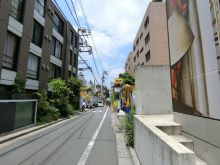 四谷トーセイビル2前