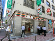 徒歩1分のセブンイレブン