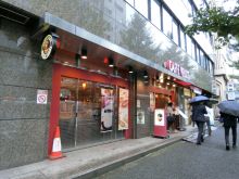 徒歩2分のカフェ・ベ