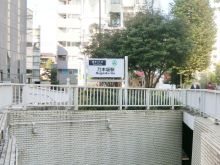 最寄りの「乃木坂駅」