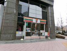 徒歩2分のセブンイレ