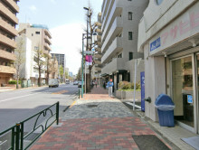 目白LKビル前面の通