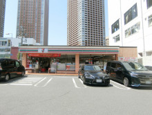 並びのセブンイレブン